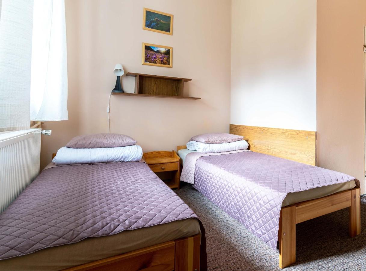 Miedzynarodowe Schronisko Mlodziezowe Ptsm Szarotka Zakopane Exterior foto