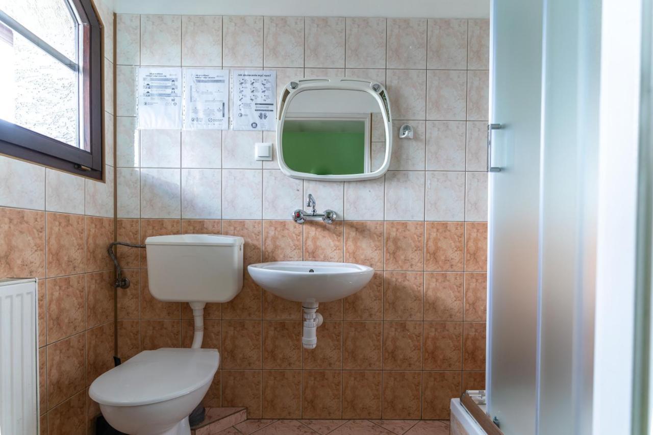 Miedzynarodowe Schronisko Mlodziezowe Ptsm Szarotka Zakopane Exterior foto