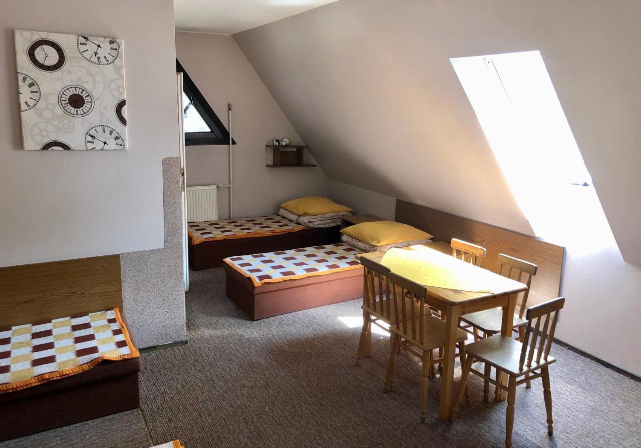 Miedzynarodowe Schronisko Mlodziezowe Ptsm Szarotka Zakopane Exterior foto