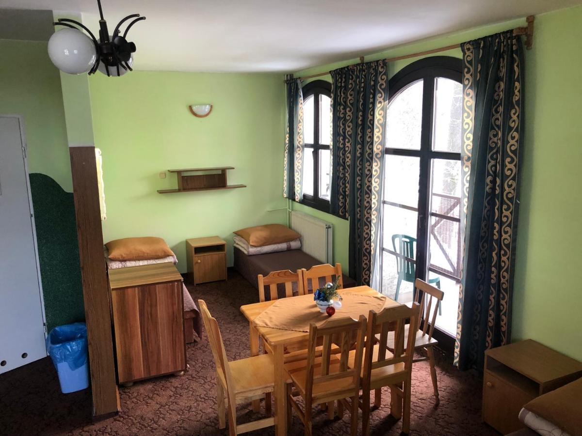 Miedzynarodowe Schronisko Mlodziezowe Ptsm Szarotka Zakopane Exterior foto
