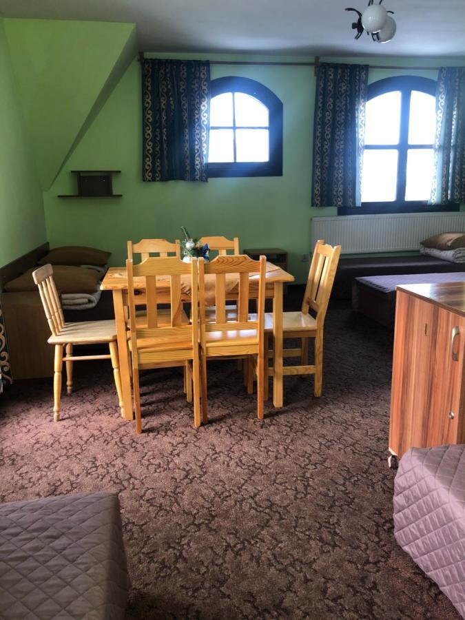 Miedzynarodowe Schronisko Mlodziezowe Ptsm Szarotka Zakopane Exterior foto