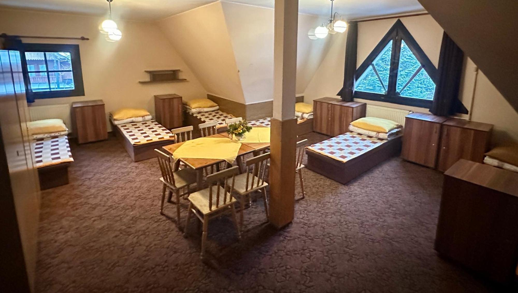 Miedzynarodowe Schronisko Mlodziezowe Ptsm Szarotka Zakopane Exterior foto